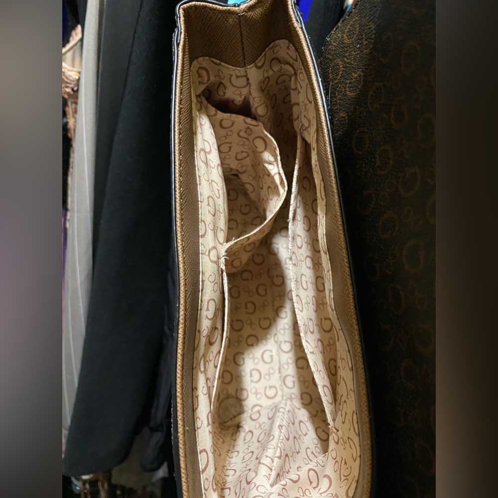 Guess Purse - Picture 2 of 3